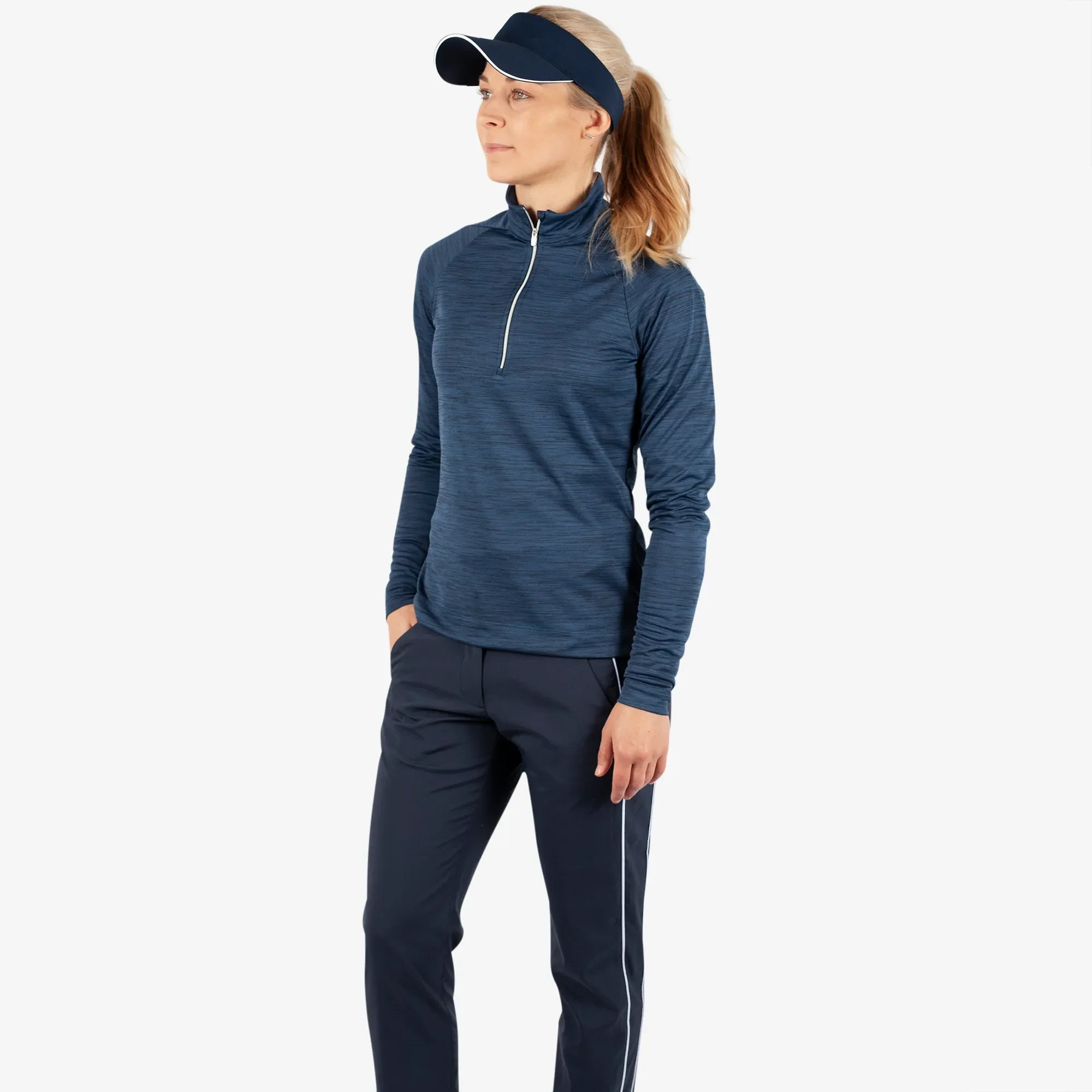 Dina - Insulating golf mid layer - Image 2