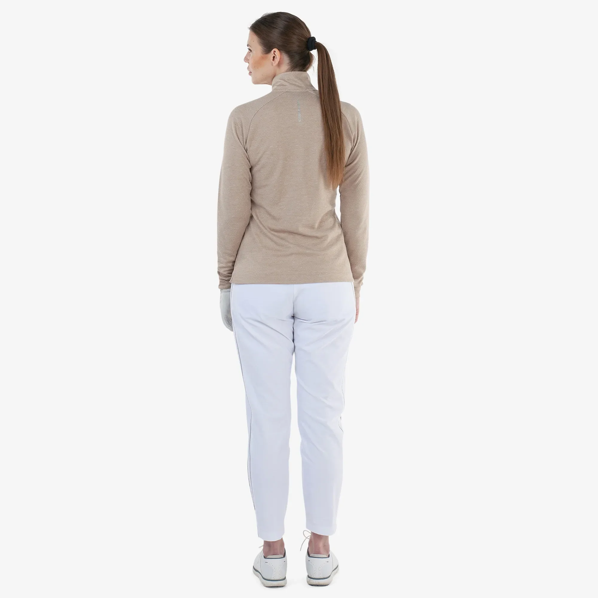 Diora - Insulating golf mid layer - Image 6