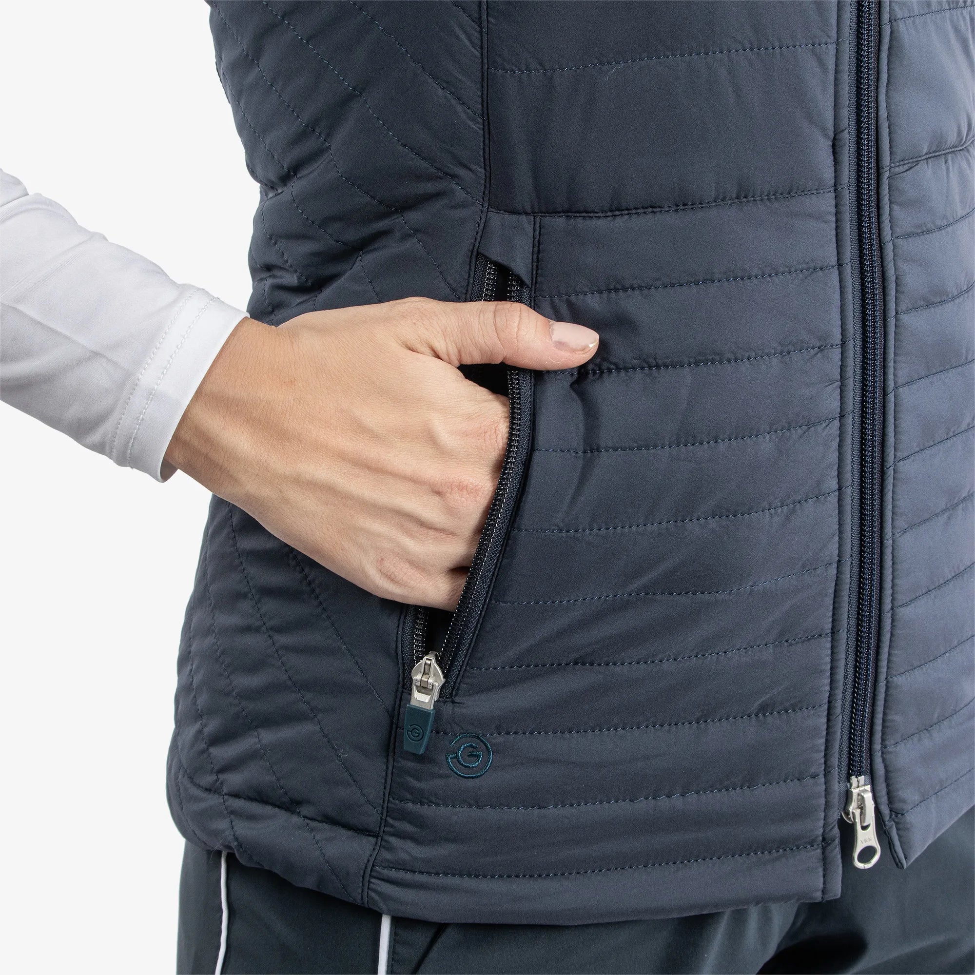Lene - Windproof and water repellent golf vest - Image 6